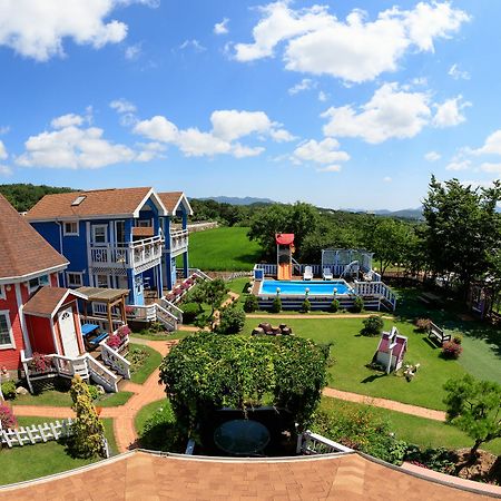 Polaris Tourist Pension Gyeongju Bagian luar foto