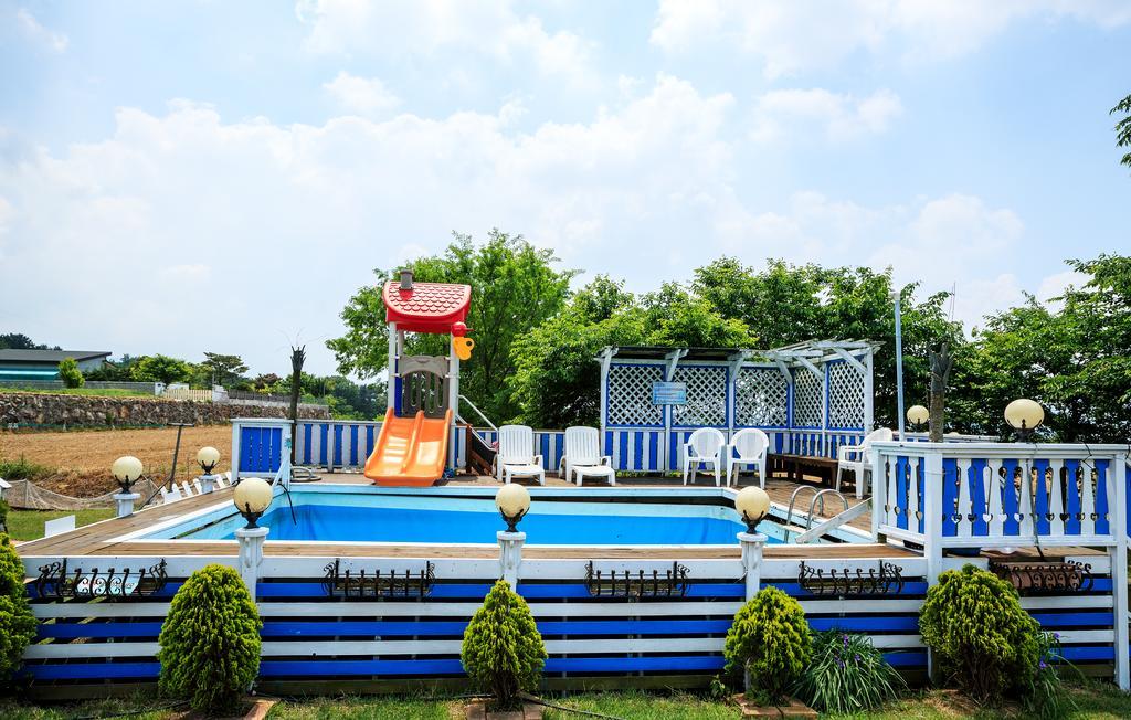 Polaris Tourist Pension Gyeongju Bagian luar foto