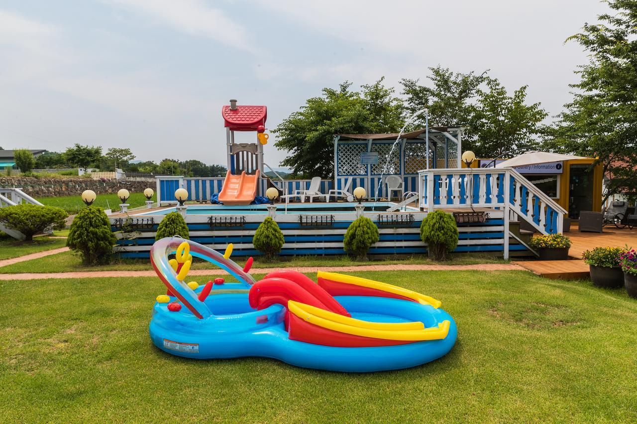 Polaris Tourist Pension Gyeongju Bagian luar foto